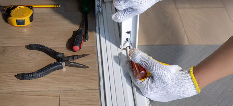 Sliding Glass Door Repair in Kerdon